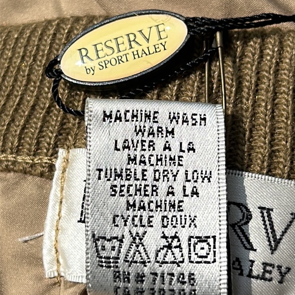 NWT Coastal Carolina Chanticleers Tan Golf Vest by Reserve by Sport Haley Sz XL - Picture 8 of 8